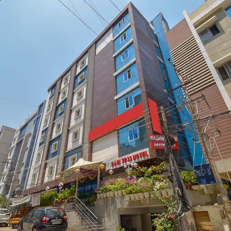 היידראבד Hotel Raintr33 מראה חיצוני תמונה
